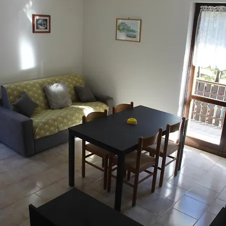 Casa Pineta Apartment *